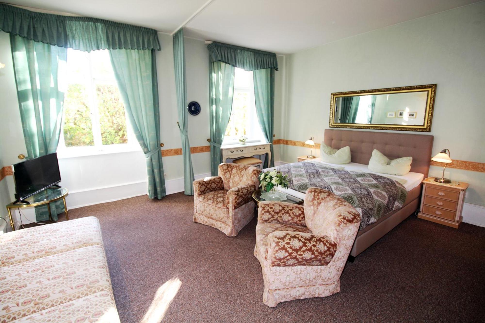Historisches Hotel Zum Schwan Bad Karlshafen Eksteriør billede