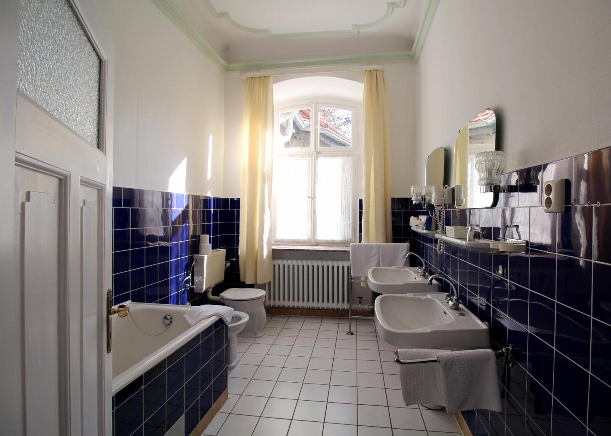 Historisches Hotel Zum Schwan Bad Karlshafen Eksteriør billede